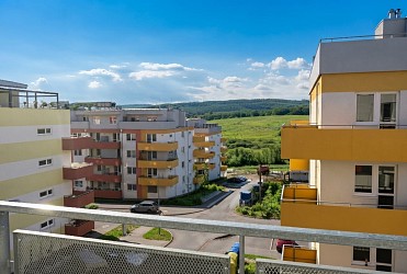 Pronájem cihlového bytu 2+kk s balkonem v Brně Bystrci