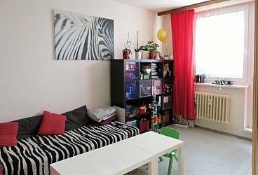 Pronájem bytu 2+1 s balkonem na ulici Ostružinová Brno