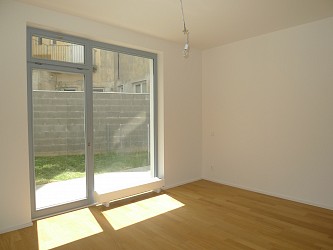 Prodej ateliéru 1+kk se zahrádkou, Mlýnská