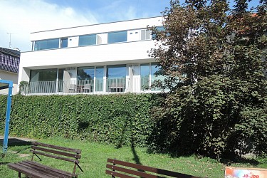 Prodej bytu 2+kk 54,6 m2 s velkou terasou, Veslařská.