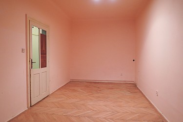 Cihlový byt 2+1 v OV