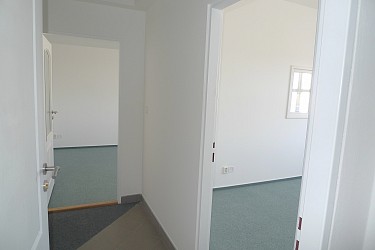Pronájem dvou kanceláří v komerčním objektu u OC Globus.