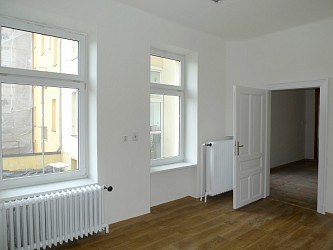 Pronájem obchodních prostor 74 m2, Královo Pole
