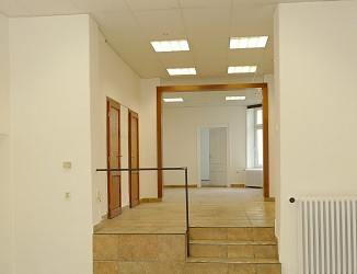 Pronájem obchodních prostor 74 m2, Královo Pole