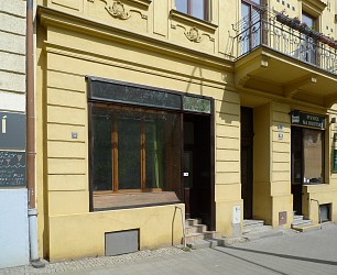 Pronájem obchodních prostor 74 m2, Královo Pole