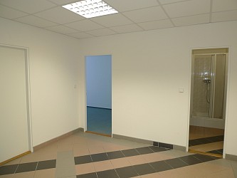 Pronájem tří samostatných kanceláří, Maříkova
