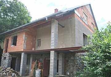 Rozestavěný rodinný dům v Morkůvkách