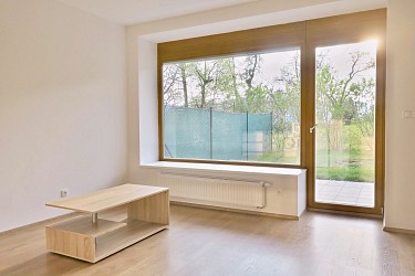 Pronájem apartmánu 1+kk se zahrádkou u Brněnské přehrady