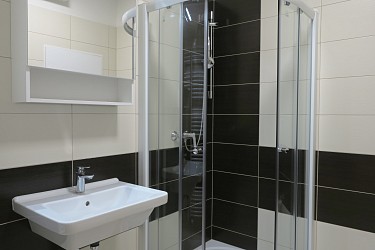 Pronájem novostavby bytu 1+kk s balkonem na Kamechách