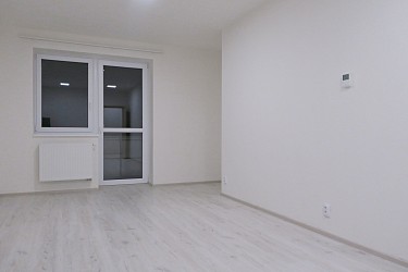 Pronájem novostavby bytu 1+kk s balkonem na Kamechách
